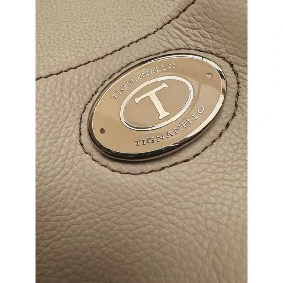 🤍 White Tignanello Purse 🤍 - Picture 2 of 5